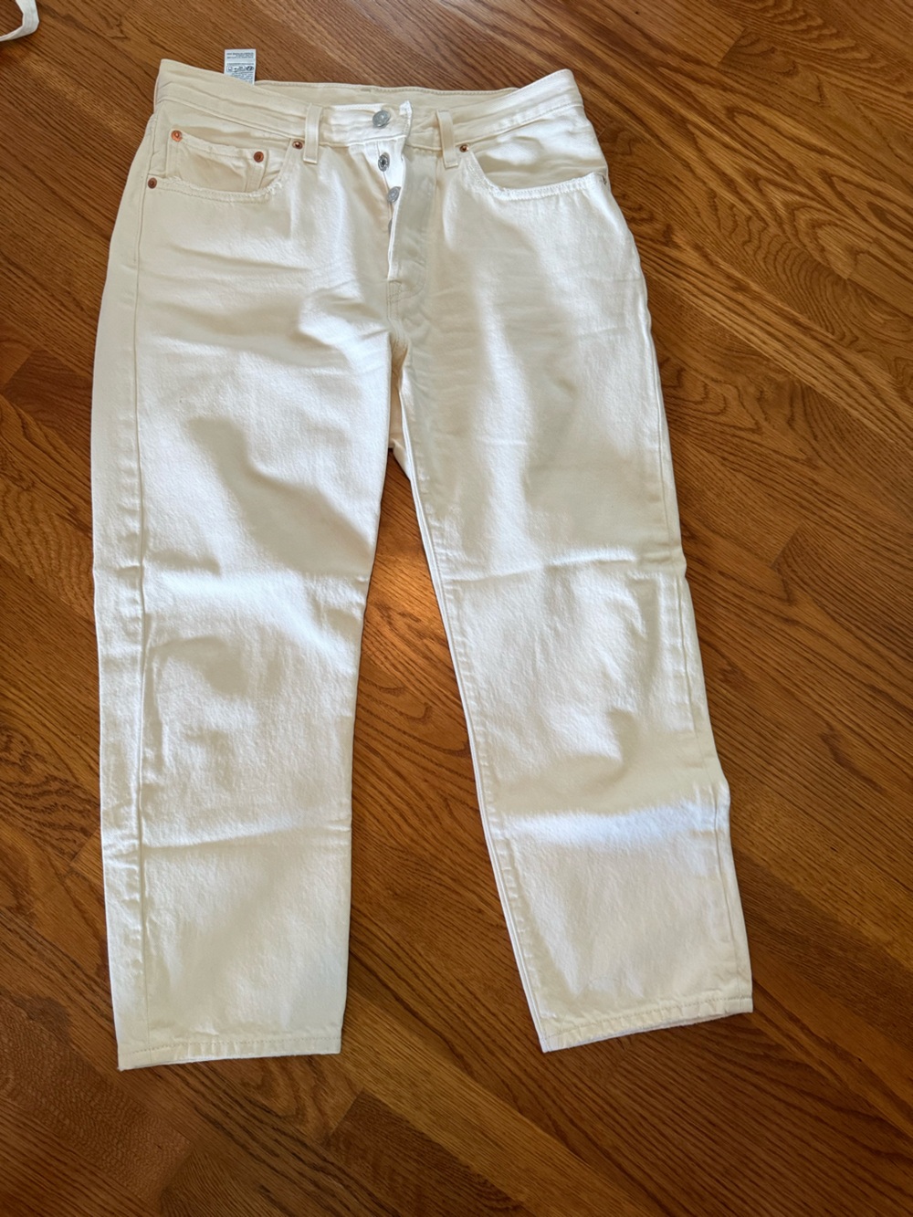 Levi’s 501 off white